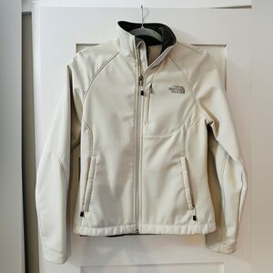 The North Face Women's Apex Barrier Soft Shell Jacket